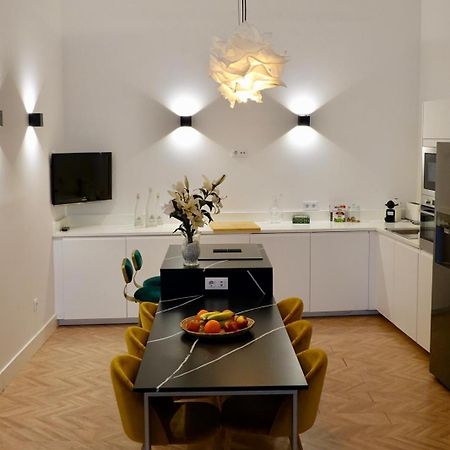 סביליה Peral Boutique Apartaments מראה חיצוני תמונה