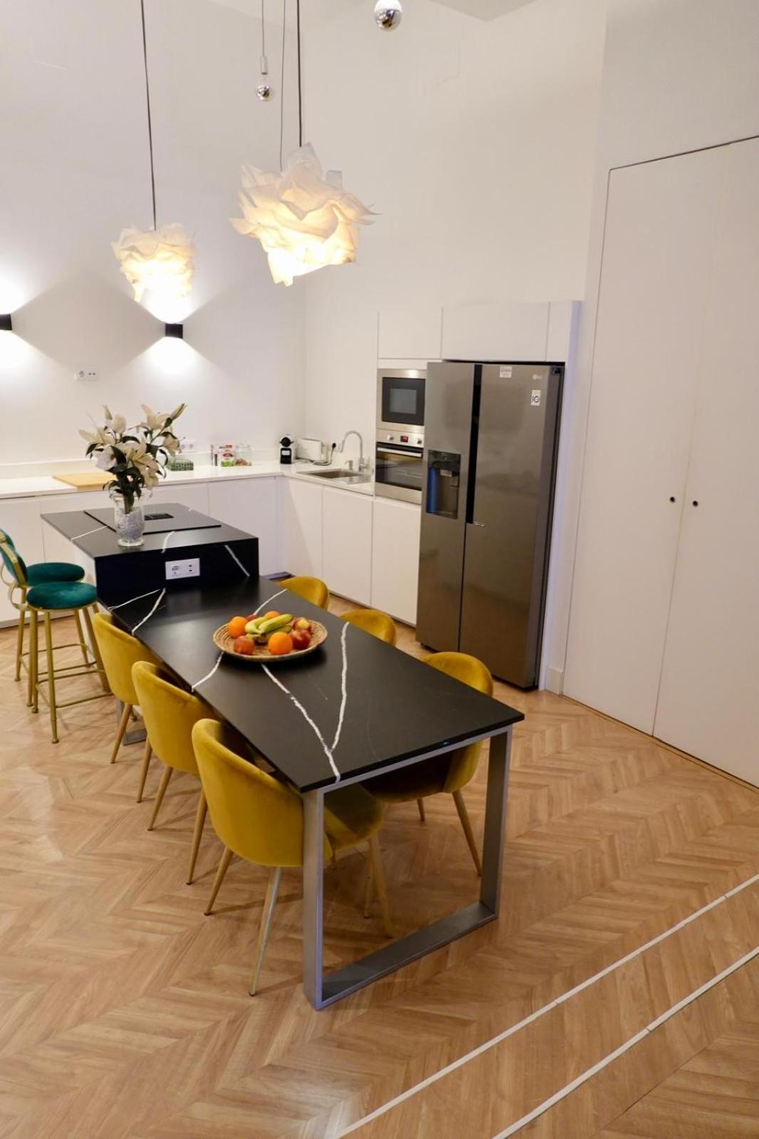 סביליה Peral Boutique Apartaments מראה חיצוני תמונה